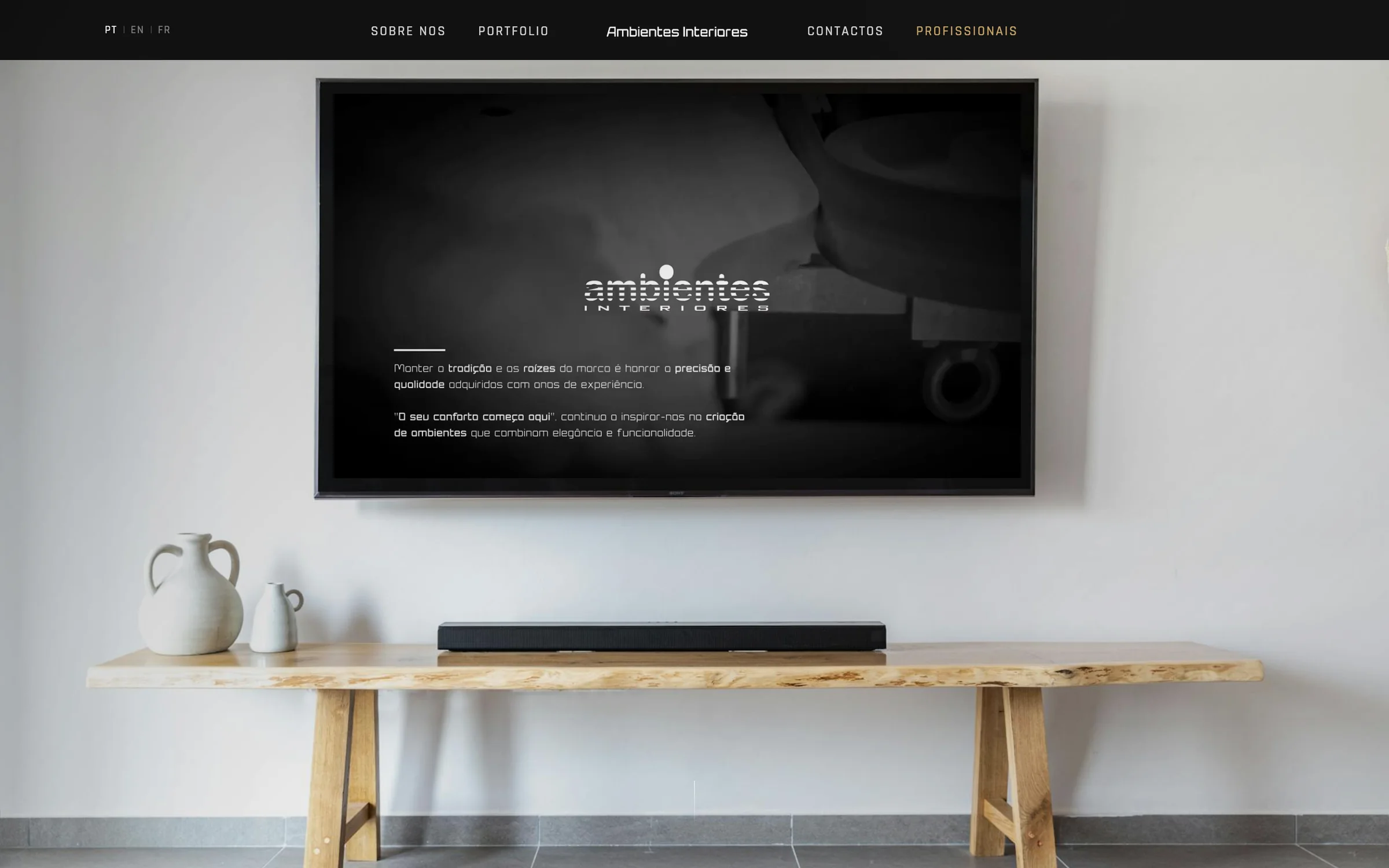 A página de entrada do site da Ambientes Interiores